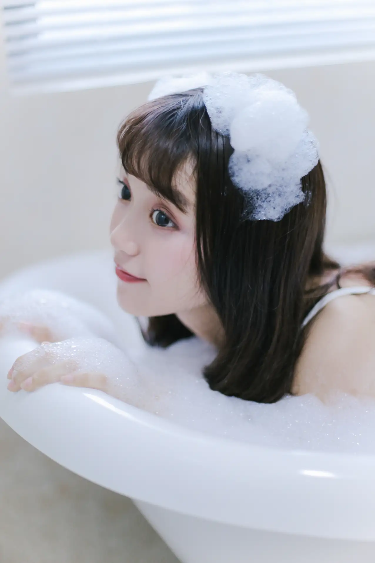 [YITUYU] 2022.08.25 Vol.1788 – Milk Bubble Bath a fish tail#[27P]-16